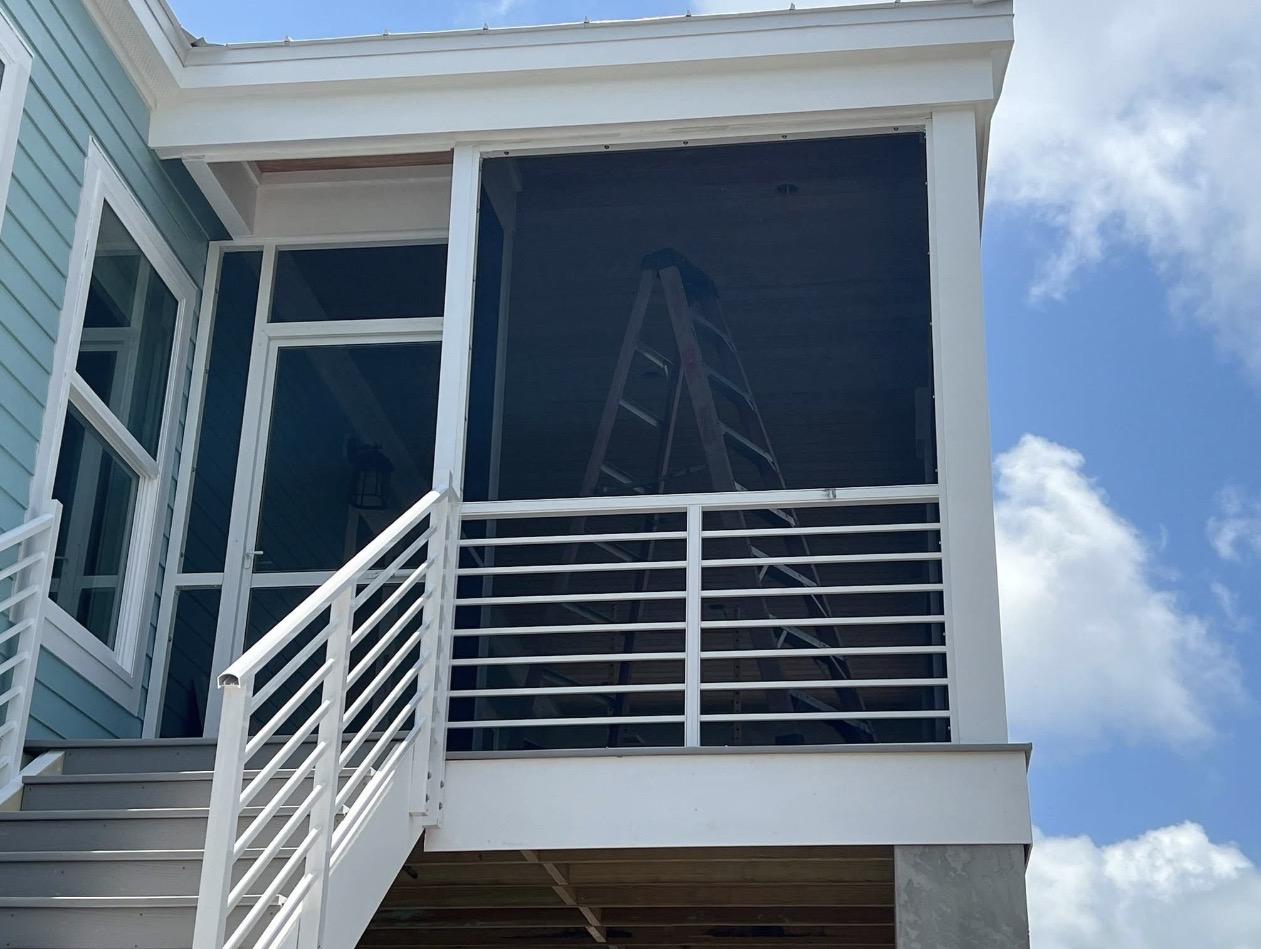 Aluminum railing and screened area